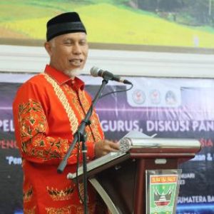 Gubernur Berharap IAI Mengisi Dan Mendukung Penguatan Apoteker Di Sumatera Barat